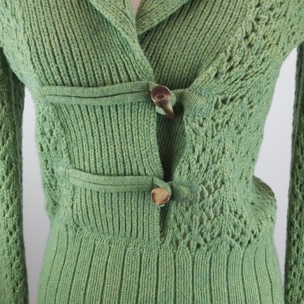 Old Navy Sweater. - Picture 2 of 7